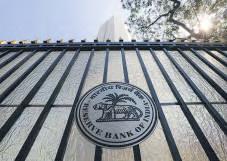 Moody's Cuts '25 Growth Forecast to 6.1%