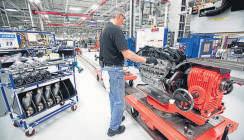 US economy contracts for first time since 2022 on import rise