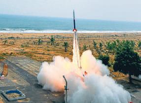 Vacuum in Law Keeps Private Sector From Exploring Space