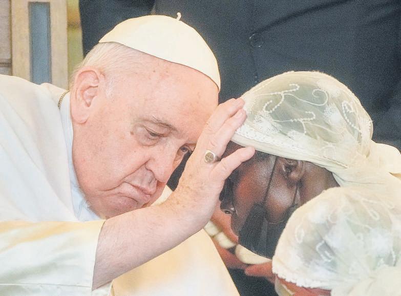 THE VATICAN FINANCIAL MESS POPE COULDN'T FIX