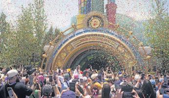 Universal's $7 Billion Theme Park Sparks Arms Race With Disney