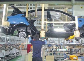 Tesla not keen on making in India, says Kumaraswamy