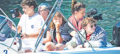 Israel to block Gaza-bound activists