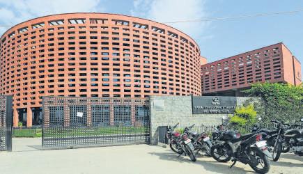 TCS, Infosys earned less from their top clients in FY25