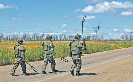 Russia masses 50,000 troops around Sumy, putting Ukraine in precarious position