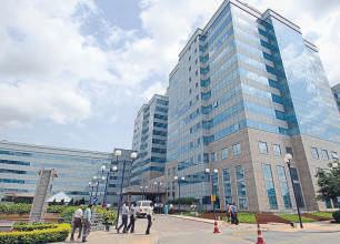Median Pay at Wipro, Tech Mahindra Shrinks