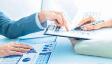 Hedge fund tools key to active managers' survival