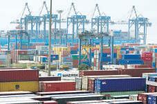 US Slaps 25% Tariff on India; New Delhi Keeps BTA Focus