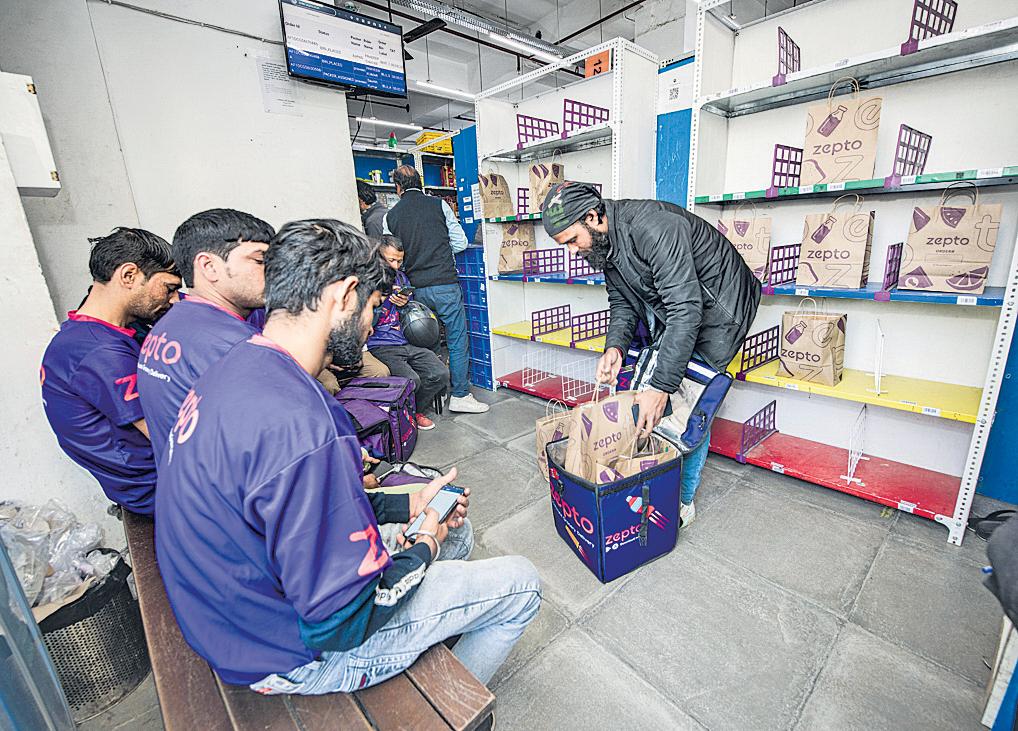 Dark-store surge casts a shadow on rider pay