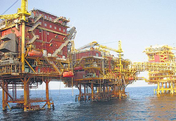 ONGC net profit falls 10% in Q1