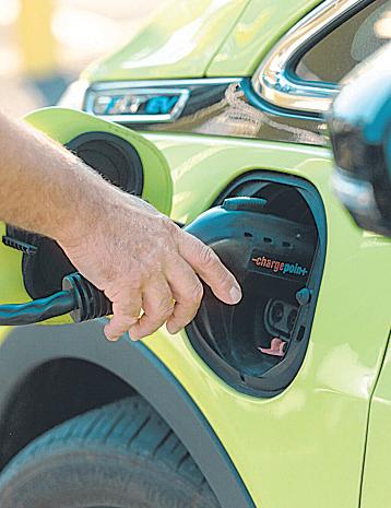 States woo electric vehicle makers as Centre steps back