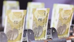 India Confident of Meeting Fiscal Deficit Target Despite Tax Cuts