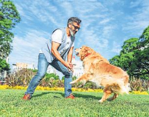 How to escape your desk and take a walk post lunch