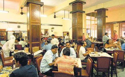 Restaurants, hotels get tax cut, but no input tax credit