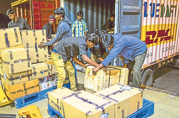 Delivery meltdown: Festive orders pile up as riders quit