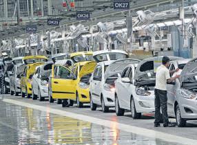 Carmakers rev up plans to follow fuel efficiency norms
