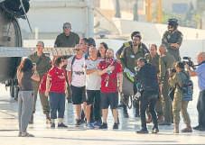 Hamas frees all living Israeli hostages