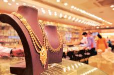 Buyers embrace lower purity as gold soars
