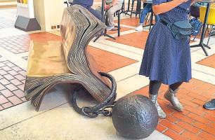 Library tours reveal a city's secret culture