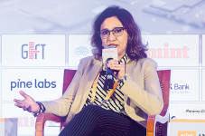 Revolut calls for ‘passport equivalent’ financial identity