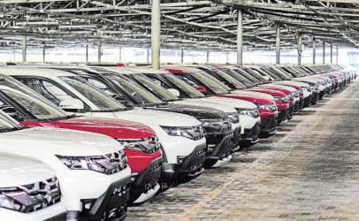 Policies tear auto sector apart
