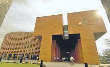 Cloudy world casts shadow over IT Inc.'s year ahead