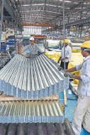 Mfg PMI rebounds, risks persist