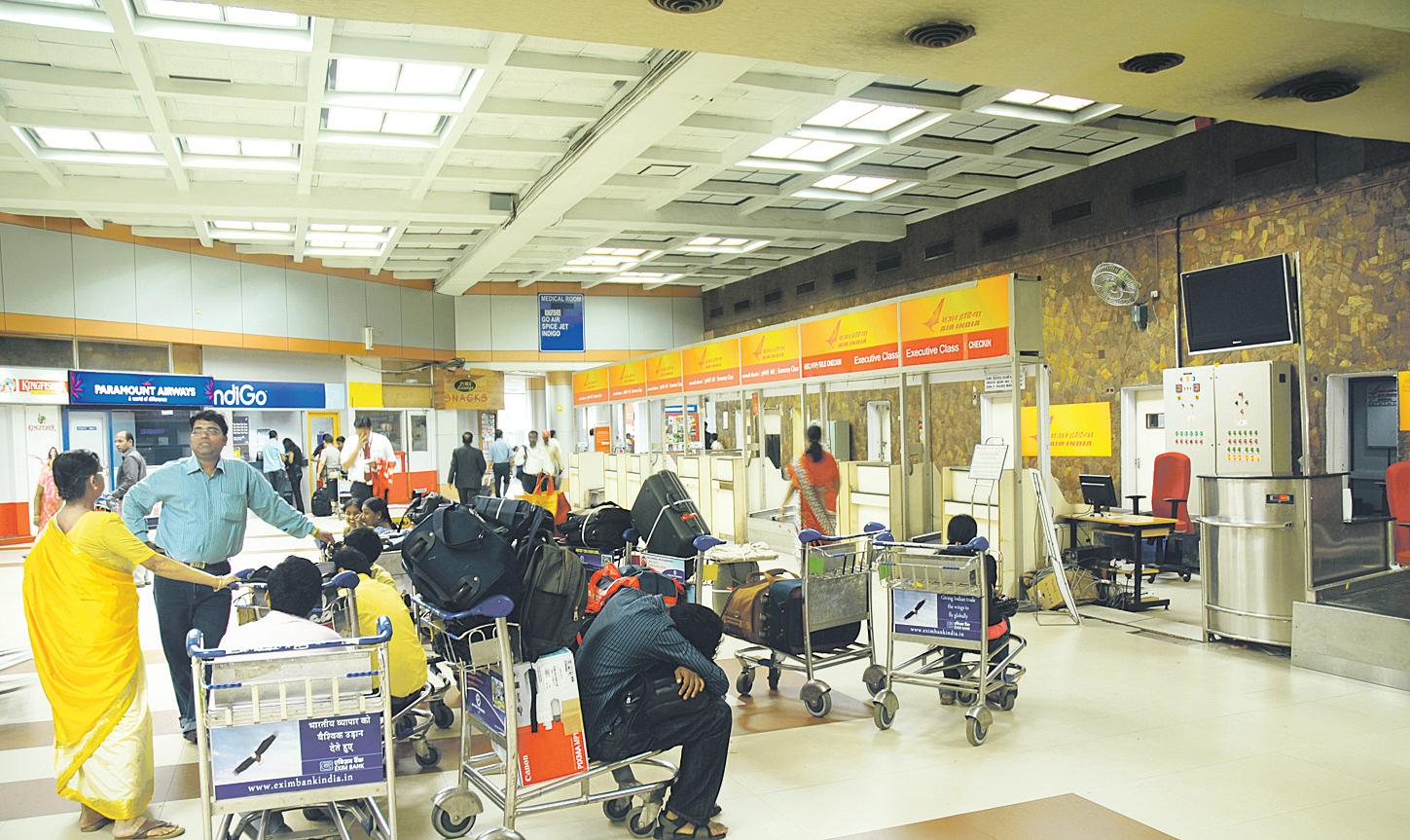 Airlines may face turbulence on weak demand, rising costs