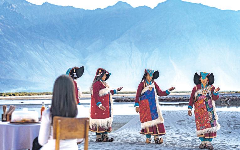 Ladakh's lodges we community into tou