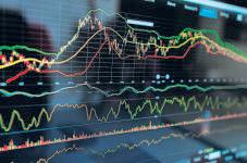 It's a multi-horse Street race now as Smids muscle in