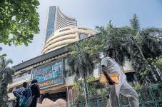 Sensex, Nifty pare gains after hitting fresh intraday highs