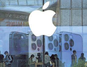 Delhi High Court asks govt, CCI to justify Apple penalty