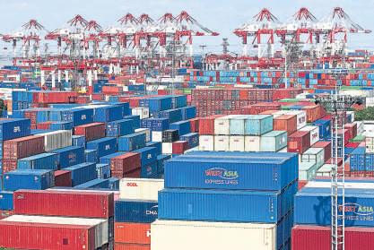 China's trade surplus tops $1 trillion as exports rebound
