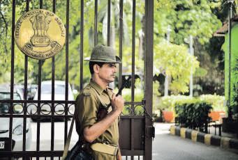 HC directs DGCA to reply to contempt plea of pilots' body