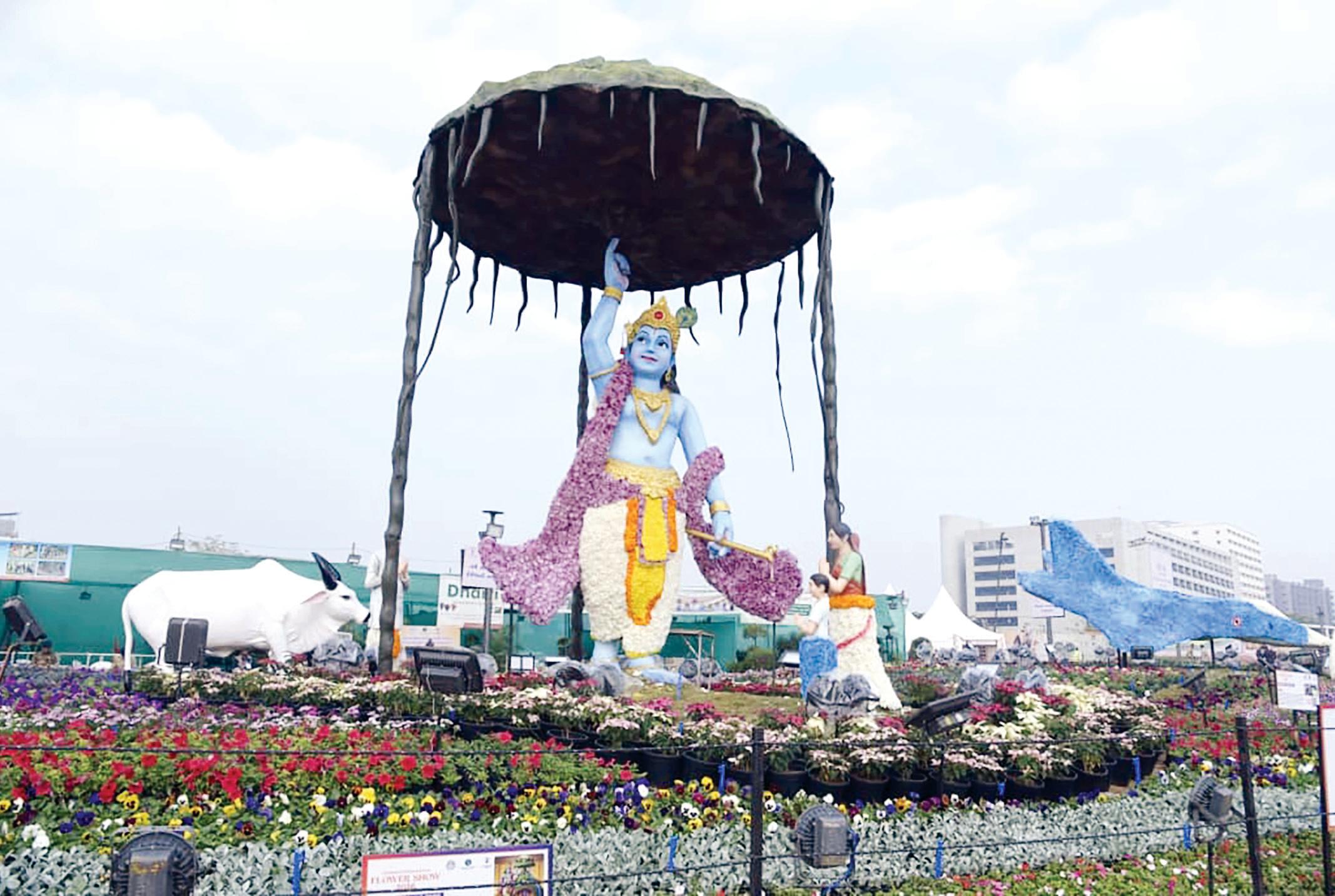 અદ્ભુત આવકારઃ ફ્લાવર શોની પહેલા દિવસની આવક રૂ. ૪૩ લાખે પહોંચી