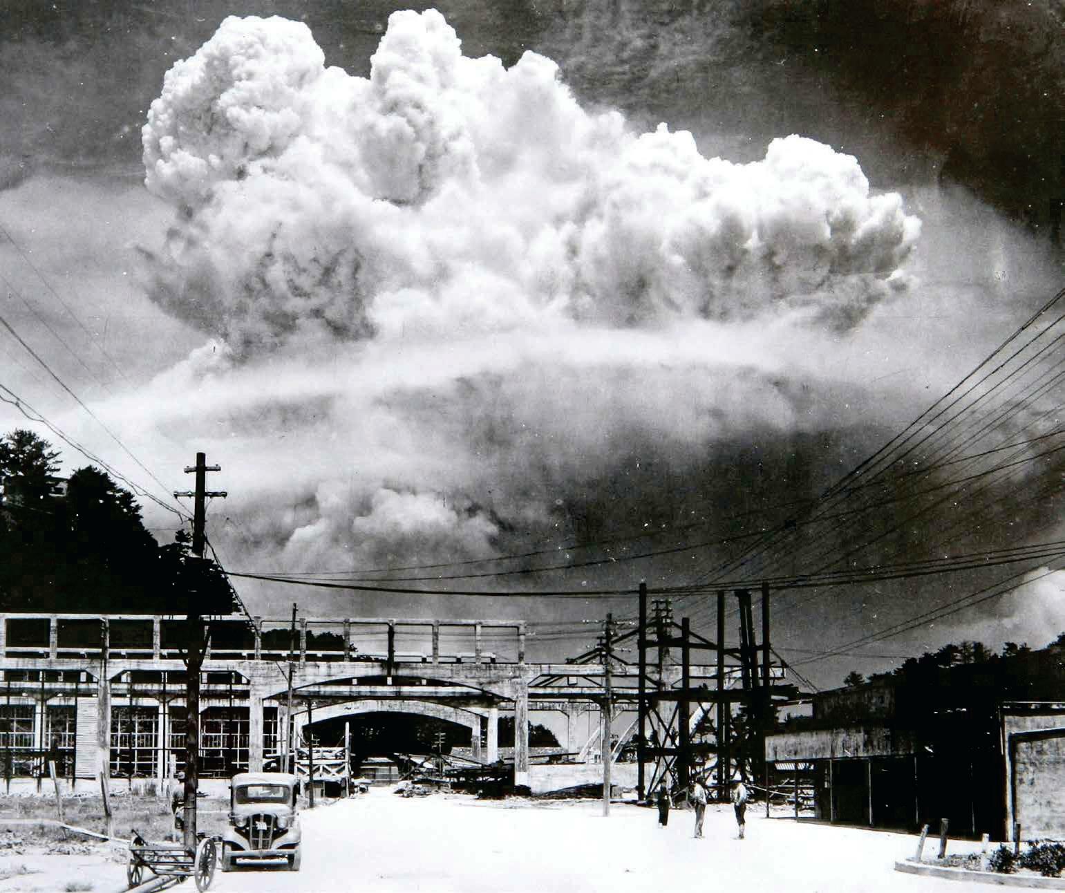 BOMBA ATÓMICA ¿LA CAUSA DE LA RENDICIÓN DE JAPÓN?