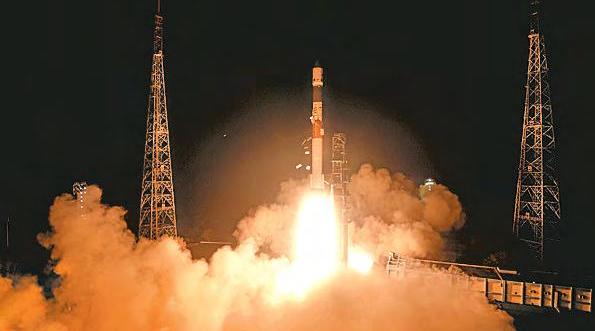 Isro achieves de-docking of SpaDeX satellites