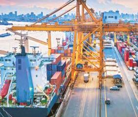 Shippers rush to reach US shores amid tariff pause