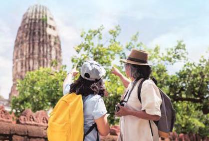 States vie for vacationers as tourism season peaks