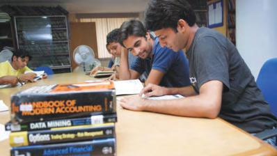 Varsities Tailor Curriculum for Foreign-Degree Seekers