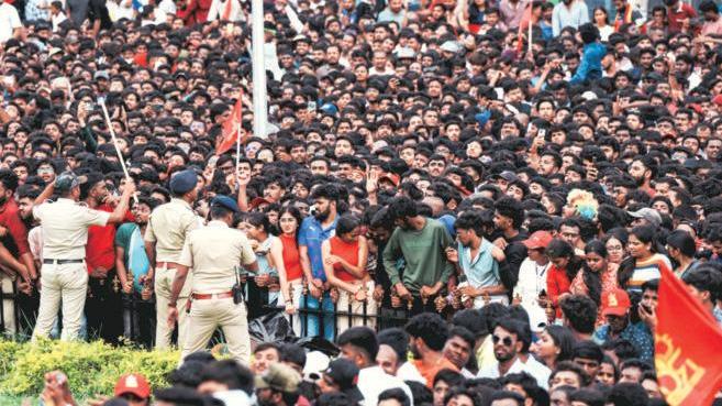 RCB Victory Lap Turns Tragic: 11 Dead, Many Injured in B'luru Stampede