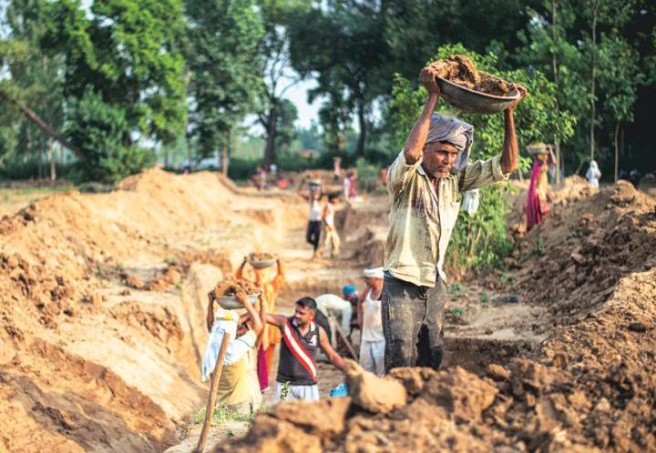 MGNREGA Verdict In, But Tug of War Lingers in Bengal