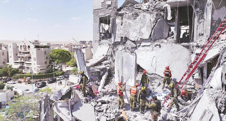 Trump Lashes Out at Israel, Iran as Ceasefire Teeters