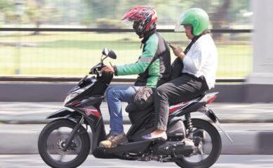Beyond 9-5 job: The rise of part-time bike taxi drivers