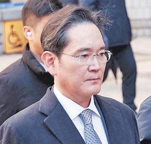 Samsung chairman cleared of charges in merger fraud case