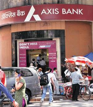 Axis Bank Net Down 4% on Rise in Slippages