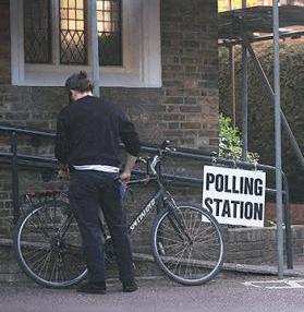 UK to lower voting age to 16 to restore 'trust' in democracy