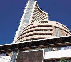 Mkts end in green on buying in banking giants
