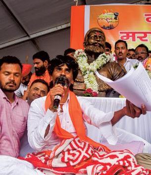 Jarange calls off Maratha quota protest after Maha order