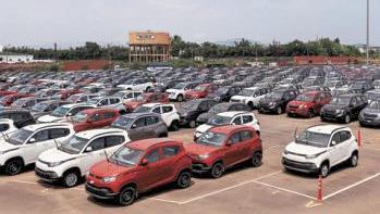 PV production fell 4.1% in Aug as OEMs cut dispatches to dealers